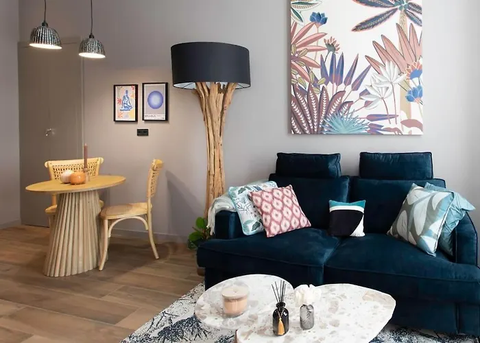 #61 1 Bdr Rossini Balcony Ac Apartament