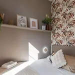 #61 Staywiz Us - 1 Bdr Rossini Balcony Ac * Nice