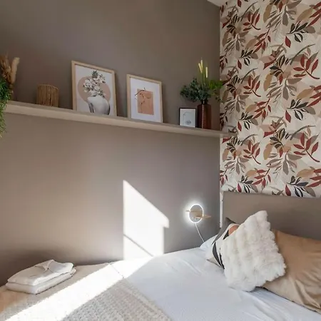 #61 1 Bdr Rossini Balcony Ac * Nice