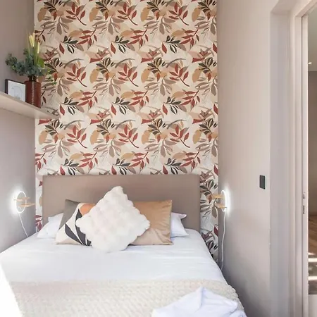 #61 1 Bdr Rossini Balcony Ac